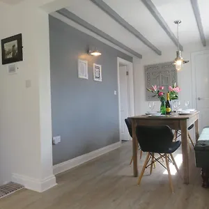https://cyana-cottages-ropery-cottage.yorkshirehotels.net